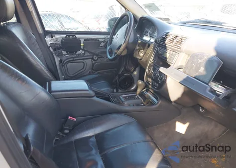 2004 Mercedes-Benz Ml 350 4Matic z USA, uszkodzony, nr VIN 4JGAB57E04A465323